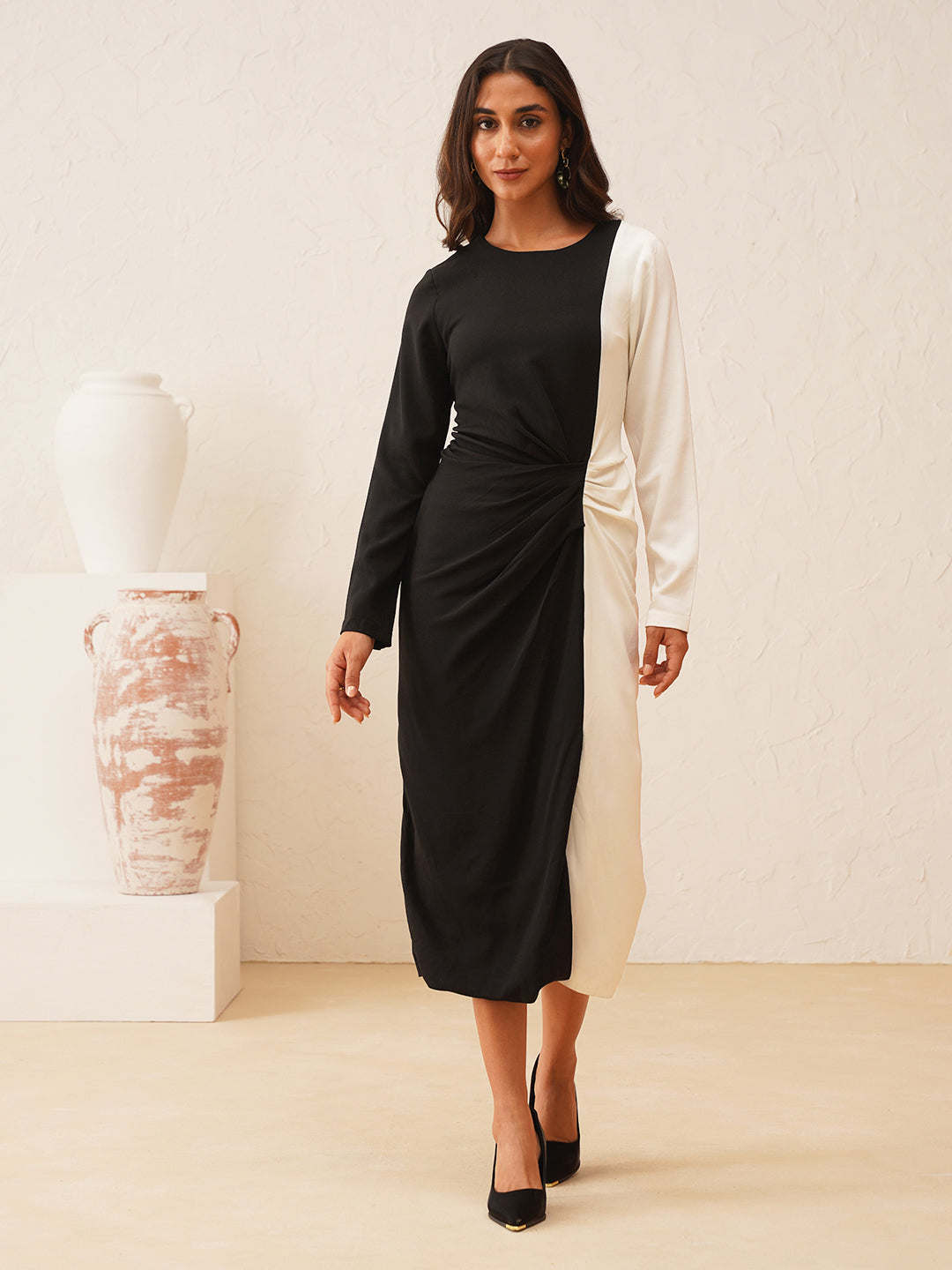 Beatnik Black & White Sheath Midi Dress